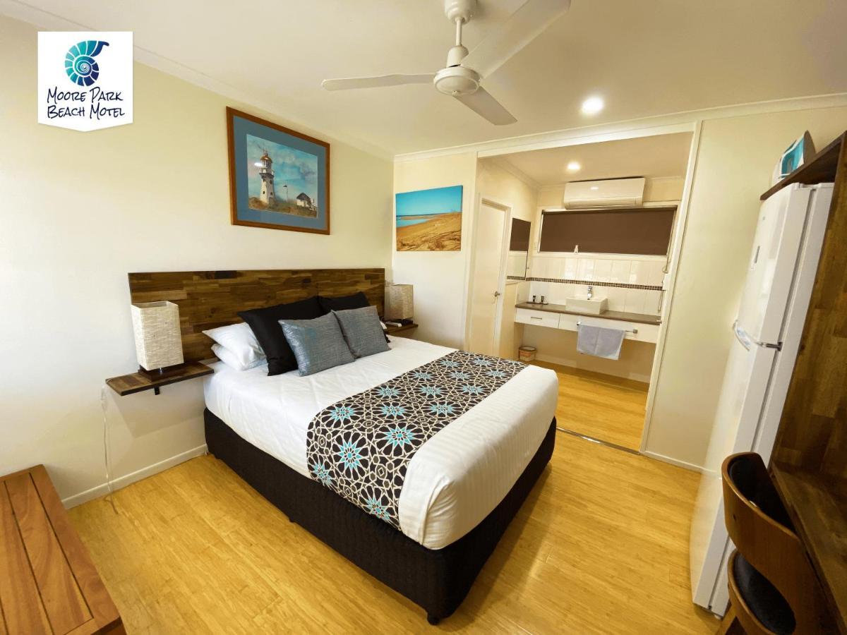 Moore Park Beach Inn Bundaberg Esterno foto