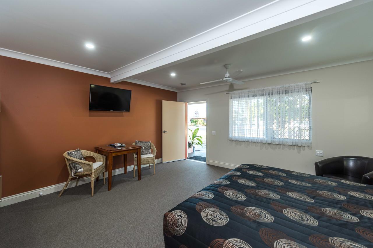 Moore Park Beach Inn Bundaberg Esterno foto